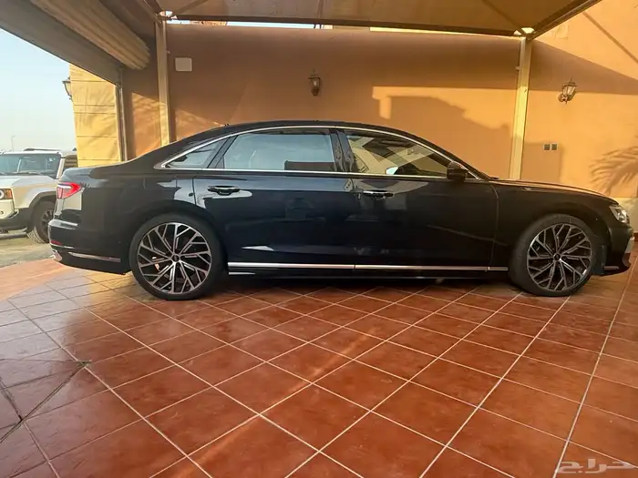 Audi A8 S line kit 8