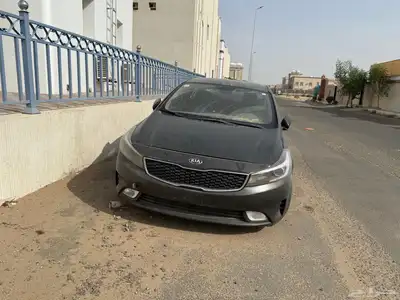 كيا سيراتو (تالف) قطع غيار فقط 7