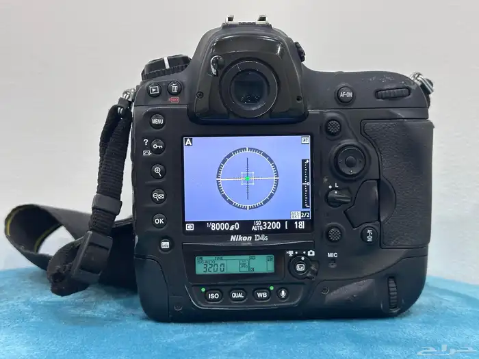 كاميرا احترافية nikon D4S مع العدسات 2