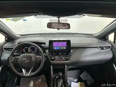 تويوتا كورولا كروس xle م 2025 11