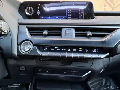 لكزس UX200 SPORTS 2021 23