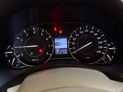 نيسان باترول 2010 VIP إصدار خاص (( بحالة ممتازة )) 6