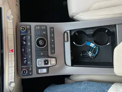 هونداي باليسيد 2021فل4كاميرات 7مقاعد (بنزين)6سلندر 15
