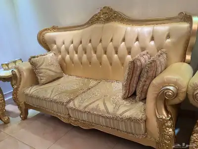 مجلس كنب كبير 18 متر تقريبا  عبارة عن 8 قطع 3