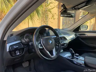 بي ام دبليو 520i 2020 27