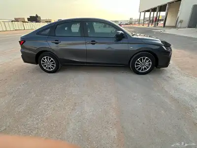 يارس مديل 2023 للبيع 2