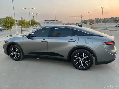 كراون بريميوم 2025 شبه جديده 0