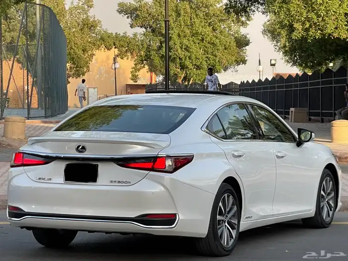 لكزس-ES300h-2021(ممشي79الف) 13