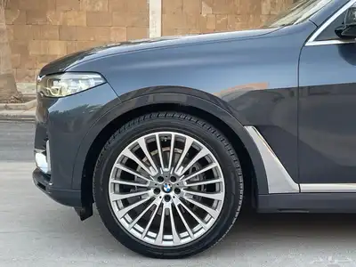 BMW X7 فل كامل 2022 خليجي بحالة الوكالة 4