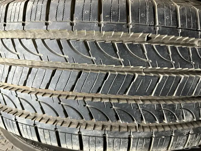 كفرات يوكهاما مقاس 265 65 18 بزرعهاء 9