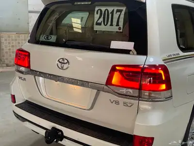 للبيع جيب لاندكروزر موديل 2017 في اكس ار مكينه كبيره 5 7 27