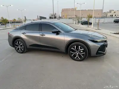 كراون بريميوم 2025 شبه جديده 4