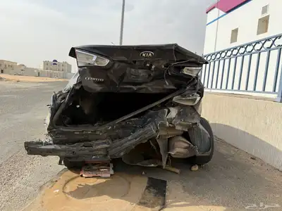 كيا سيراتو (تالف) قطع غيار فقط 8