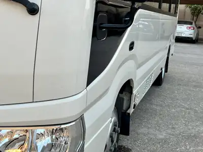 باص كوستر 2022 ديزل عداد 96 الف 16