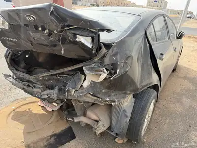 كيا سيراتو (تالف) قطع غيار فقط 0