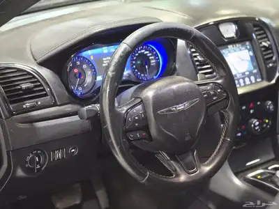 كرايزلر S300 موديل 2016 بحالة ممتازة 14