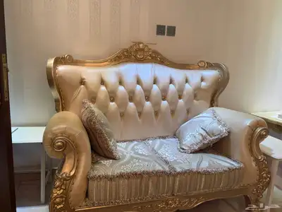 مجلس كنب كبير 18 متر تقريبا  عبارة عن 8 قطع 1