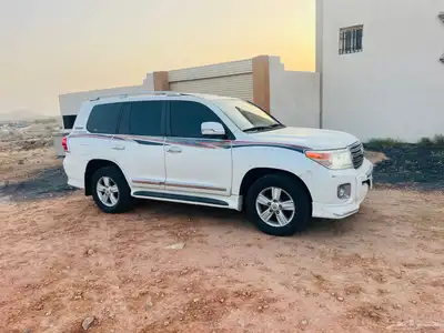 لاندكروزر 2012 سعودي 1