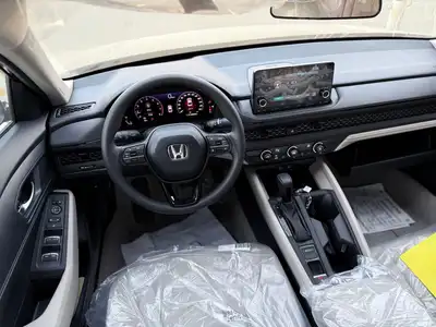 هوندا اكورد LX 2025 سعودي عبدالله هاشم ضمان 5 سنوات 14