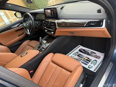 bmw520i فل كامل بريميوم وكالة 2023 عداد 46000بيع 145000 9