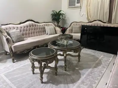 كنب وطاولات للبيع 2