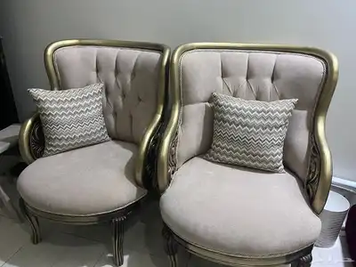 كنب وطاولات للبيع 1
