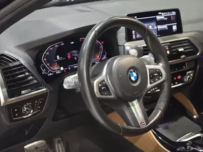 بي ام دبليو X4 موديل 2021 بحالة الوكالة 18