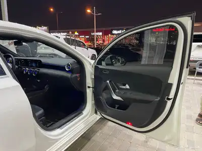 مرسيدس A250Kit AMG فتحه سقف عداد ديجيتال(بنزين)2.0LT 19