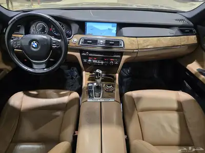 بي ام دبليو 740Li موديل 2011 بحالة ممتازة 11
