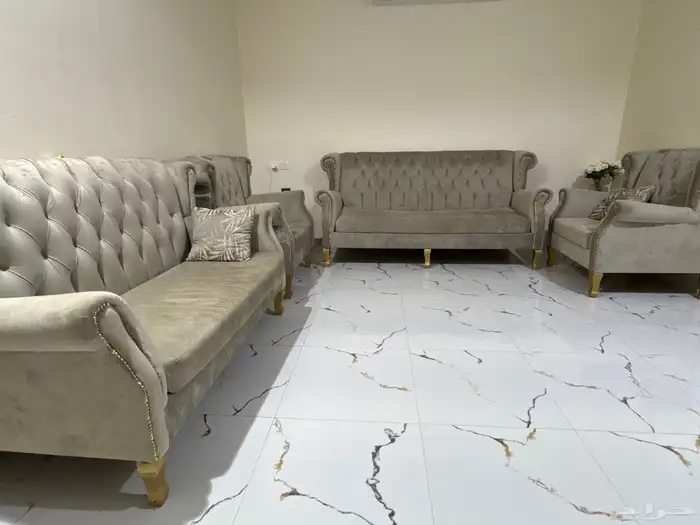 كنب مستخدم حشمه استعمال لمده سنه فقط ونظيف 0