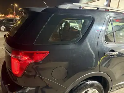 ford explorer 4wd 2012 black colour 10