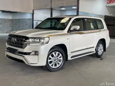 للبيع جيب لاندكروزر موديل 2017 في اكس ار مكينه كبيره 5 7 57