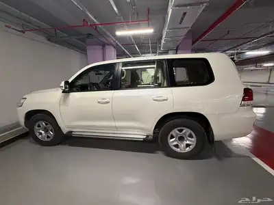 جيب لاند كروزر ديزل 2021رقم 1 ماشي 193000 مكيفين وثلاجه 2