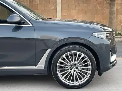 BMW X7 فل كامل 2022 خليجي بحالة الوكالة 36