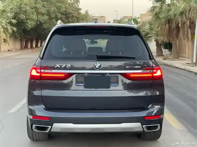 BMW X7 فل كامل 2022 خليجي بحالة الوكالة 35