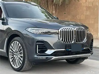 BMW X7 فل كامل 2022 خليجي بحالة الوكالة 37