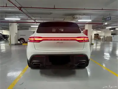 بورش مكان 2023 10