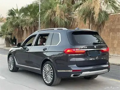 BMW X7 فل كامل 2022 خليجي بحالة الوكالة 32