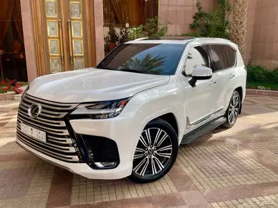 للبيع جيب لكزس BB سعودي موديل 2024 2