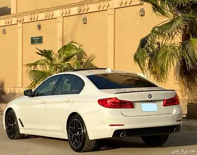 بي ام دبليو 520i 2020 9