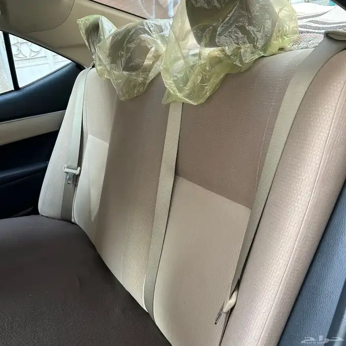 مقعدة خلفية كورلا 2014 - 2019 نظيفة 1