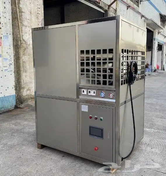 مكينة تصنع مكعبات الثلج 4