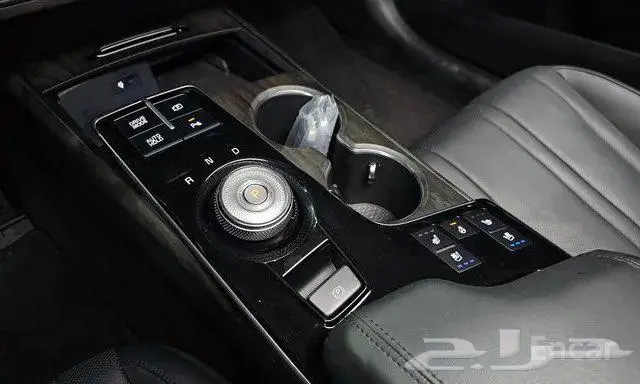 كيا k8 موديل 2022 10