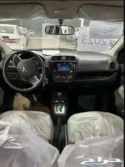 متسوبيشى اتراج فضى 2023 3