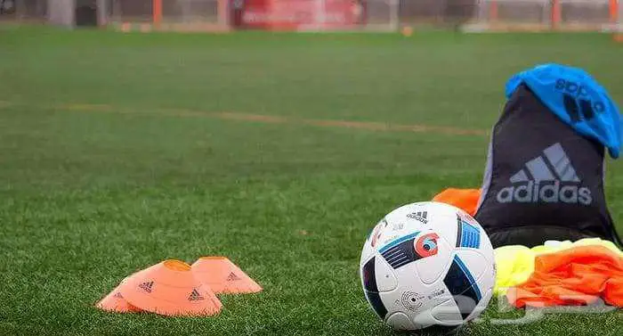 مدرب كرة قدم ومعد بدني محترف بالفئات السنيه للانديه 1