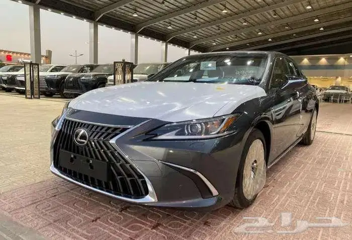 لكزس ES350 نص فل CC سعودي 2025 10