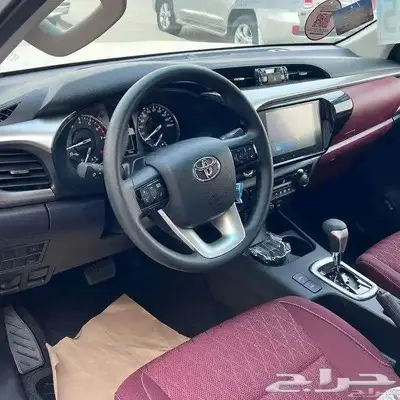 تويوتا هايلكس غمارتين SGLX بنزين اتوماتيك سعودى 2025 ابيض 6