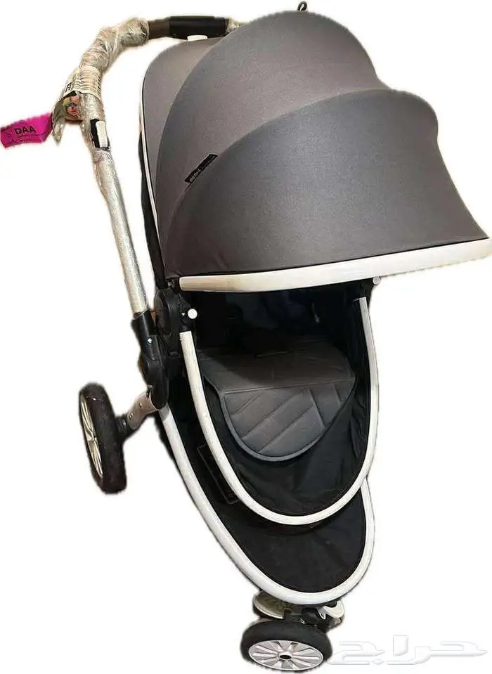 Giggles Stroller   Gently Used  عربة أطفال جيجلز - مستعملة 5