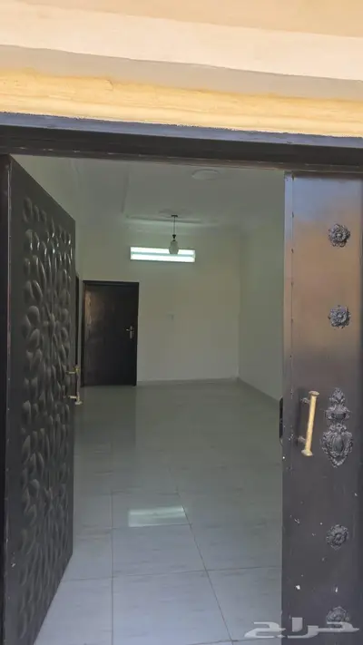 بيت للإيجار 16