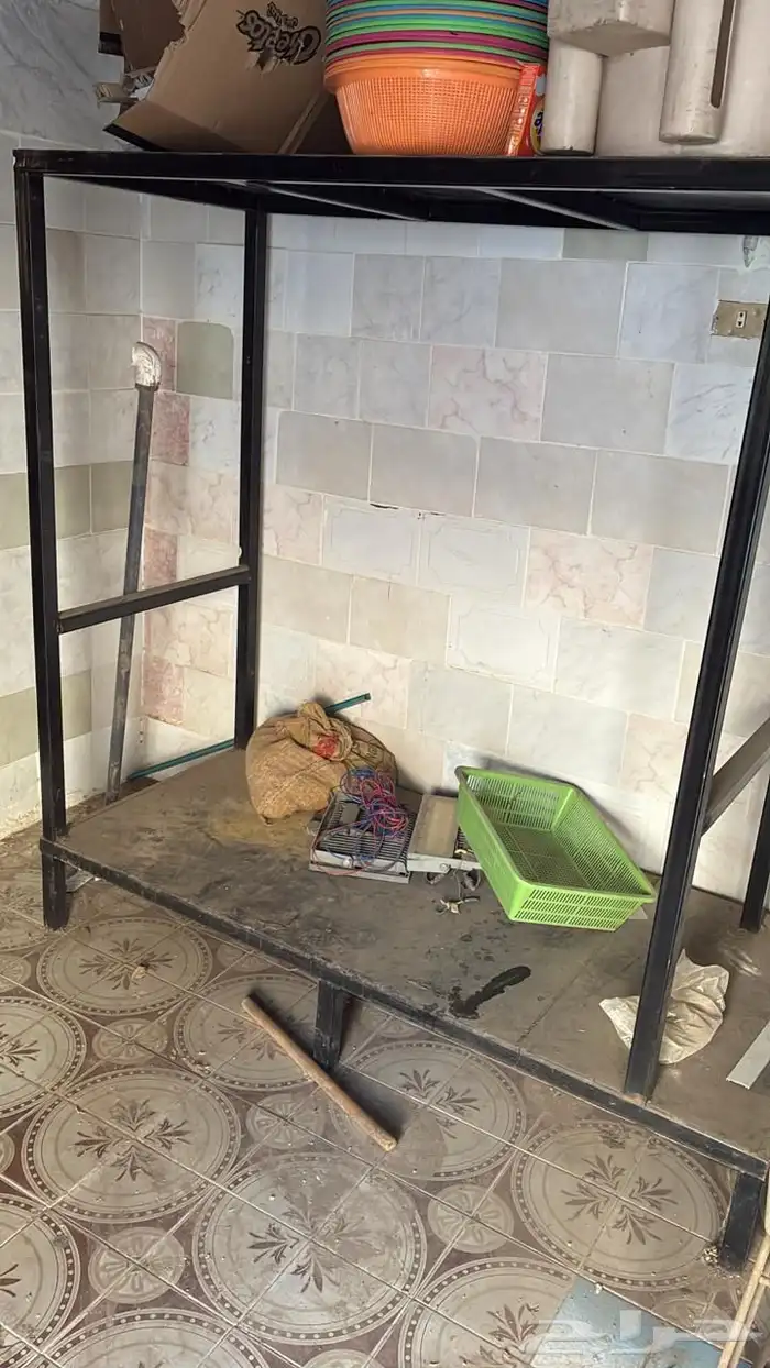 للبيع رف تخزين بضائع و درج كاشير محاسبة ستيل 7